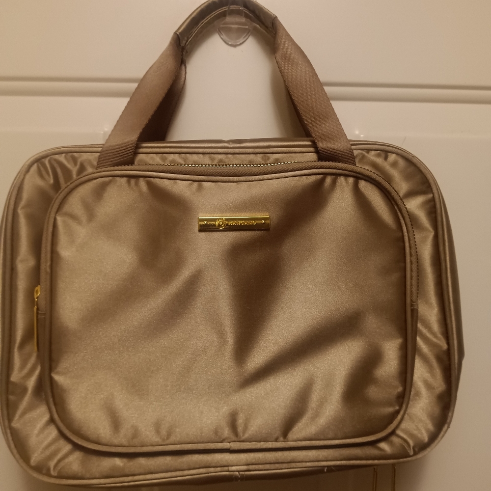 NWOT Joy Mangano World Traveler toiletry case or makeup bag.